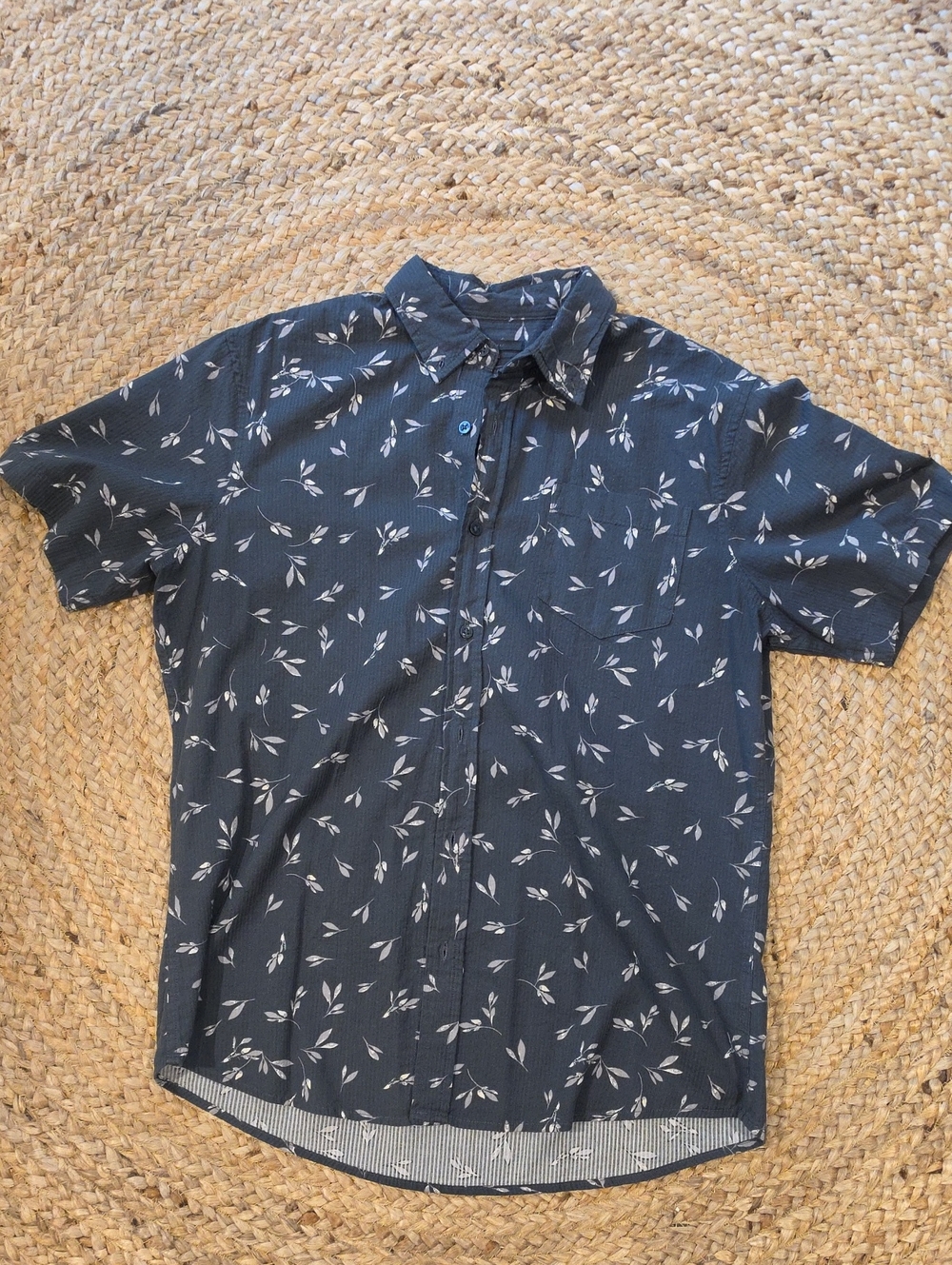 Men's Short Sleeve Gray Leaf Print Shirt